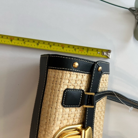 Chic Black and Tan Woven Shoulder Bag - Picture 12 of 12